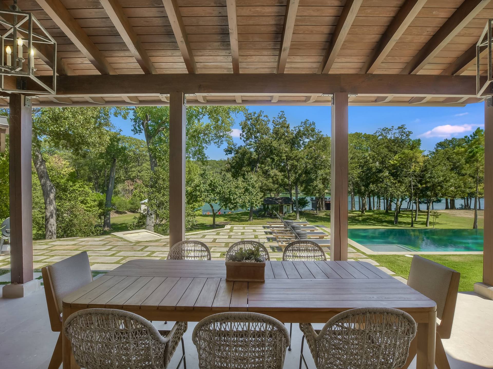 Sapphire on Lake Austin - Image 9