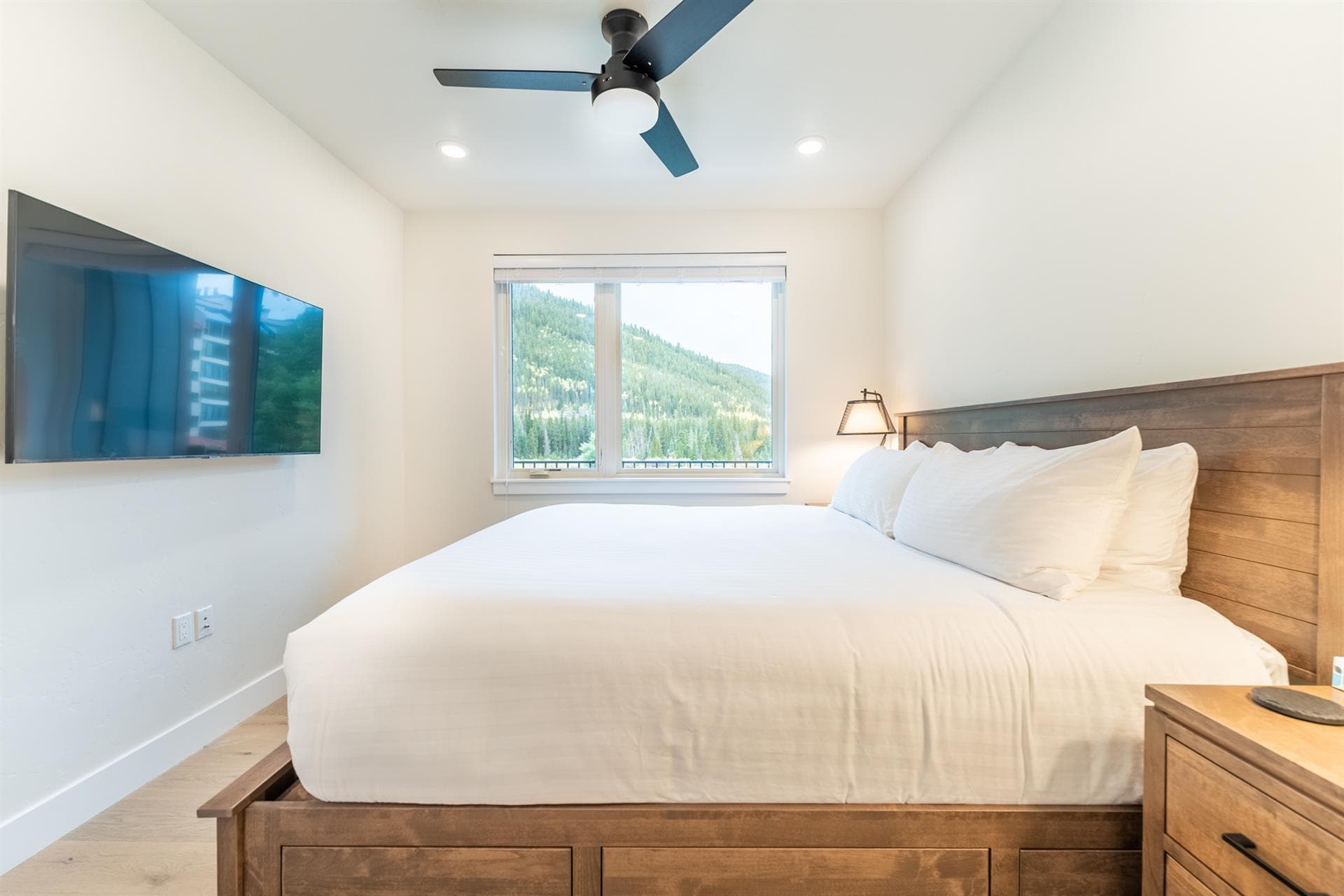 Mountain Mirage Escape - Image 16