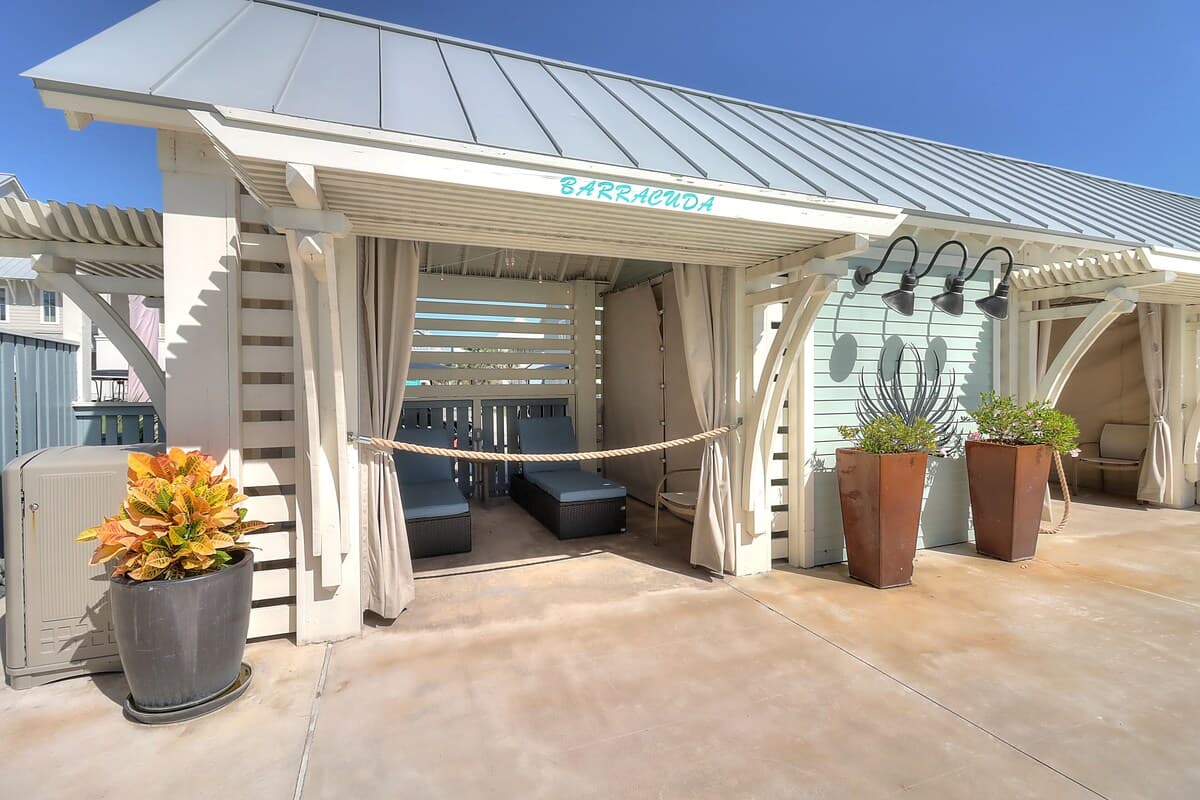 Perfect Pelican House - Image 24