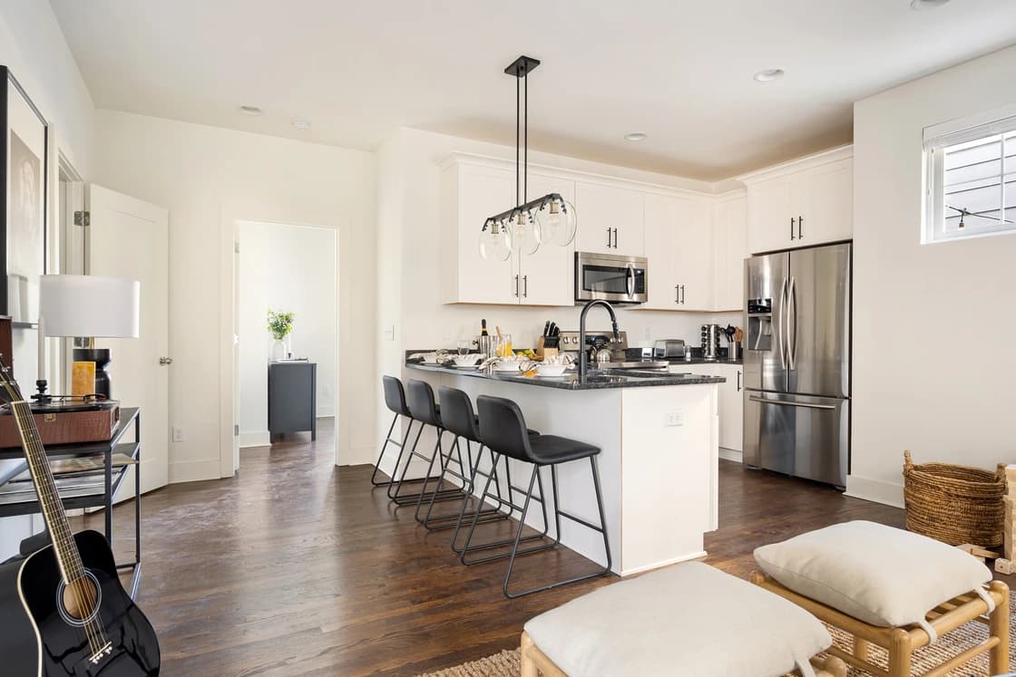 Nirvana Woods - Image 8