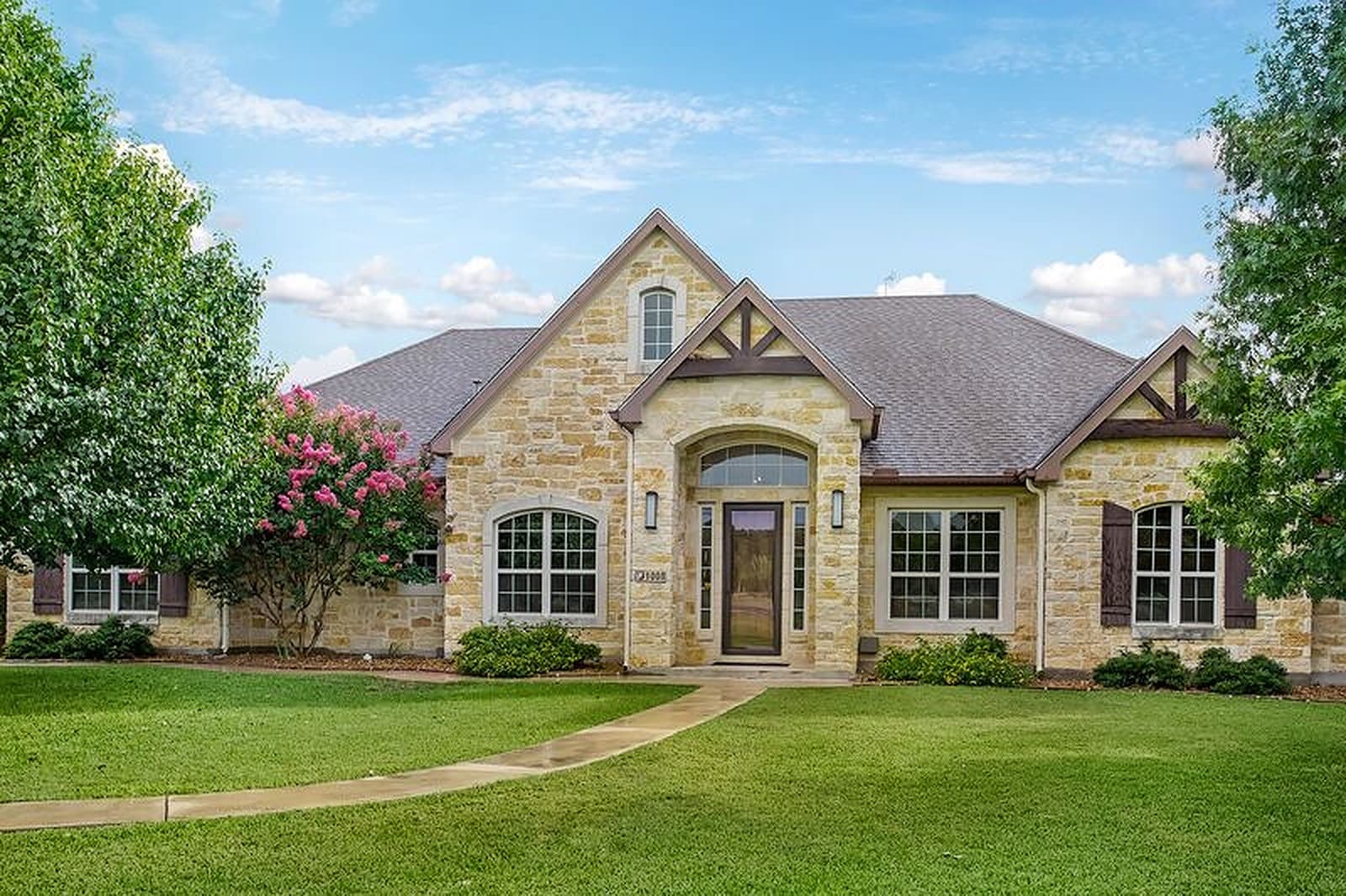 Sunny Oaks - Image 5