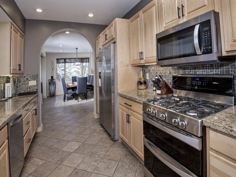 Glacier Court #1854A - Image 31