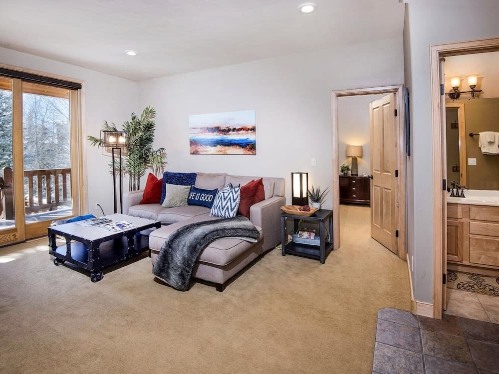 Glacier Court #1854A - Image 42