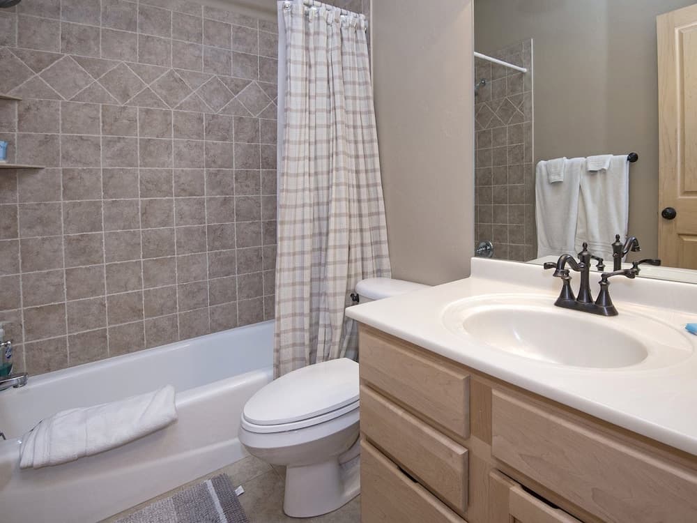 Glacier Court #1854A - Image 21