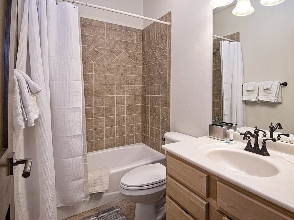 Glacier Court #1854A - Image 27