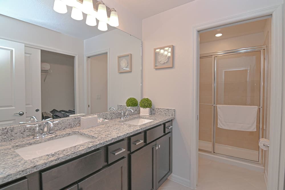 Blue Wave Getaway - Image 16