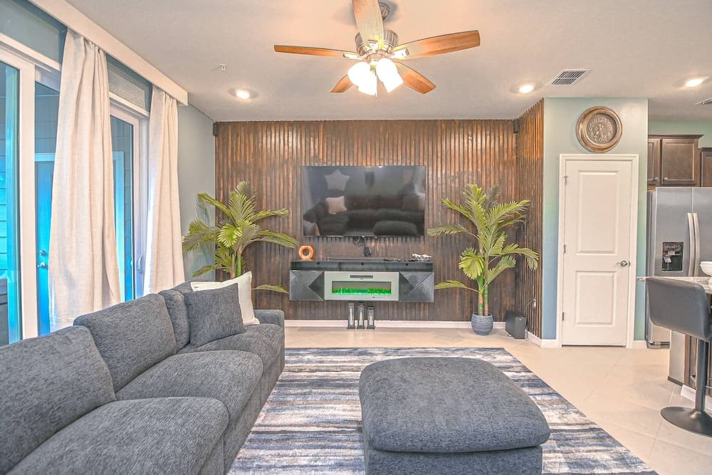 Blue Wave Getaway - Image 4