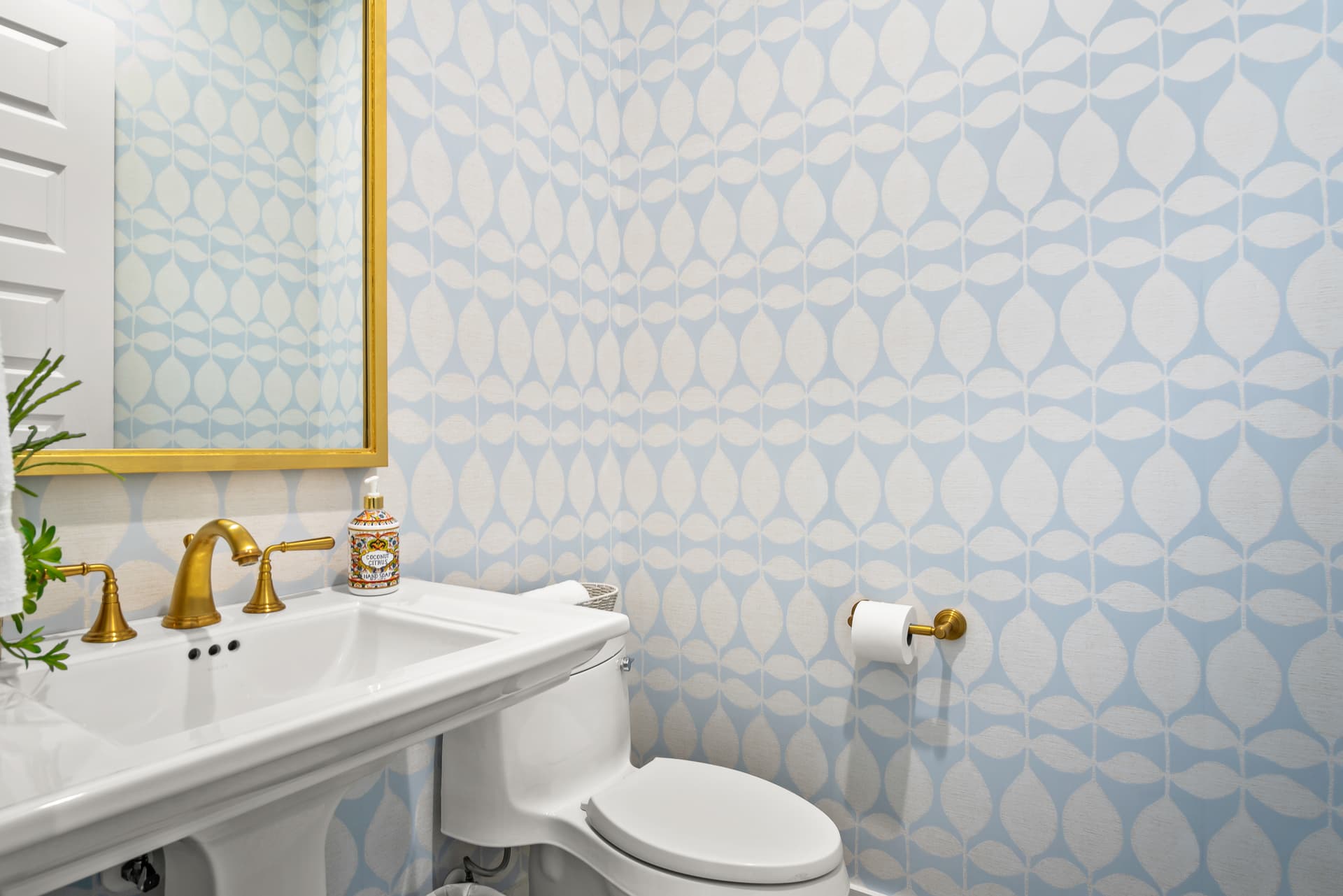 Golden Daze - Image 40