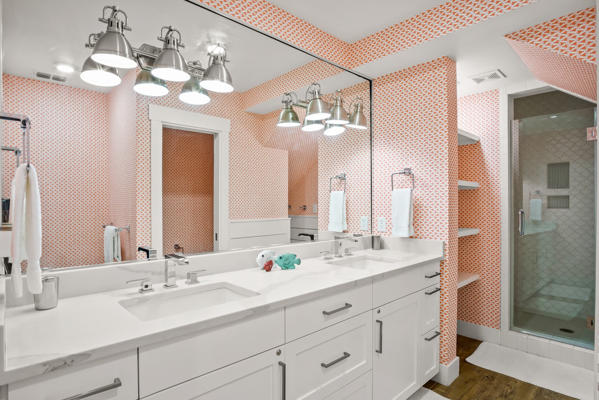 Golden Daze - Image 39