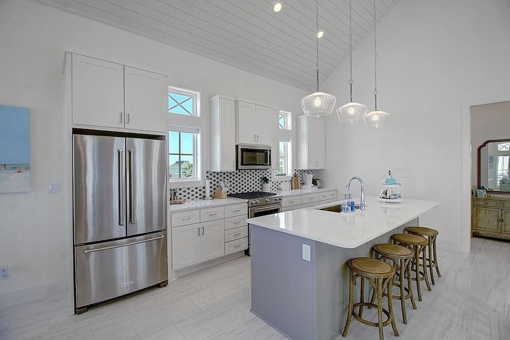 Good Times & Tan Lines #247 - Image 5