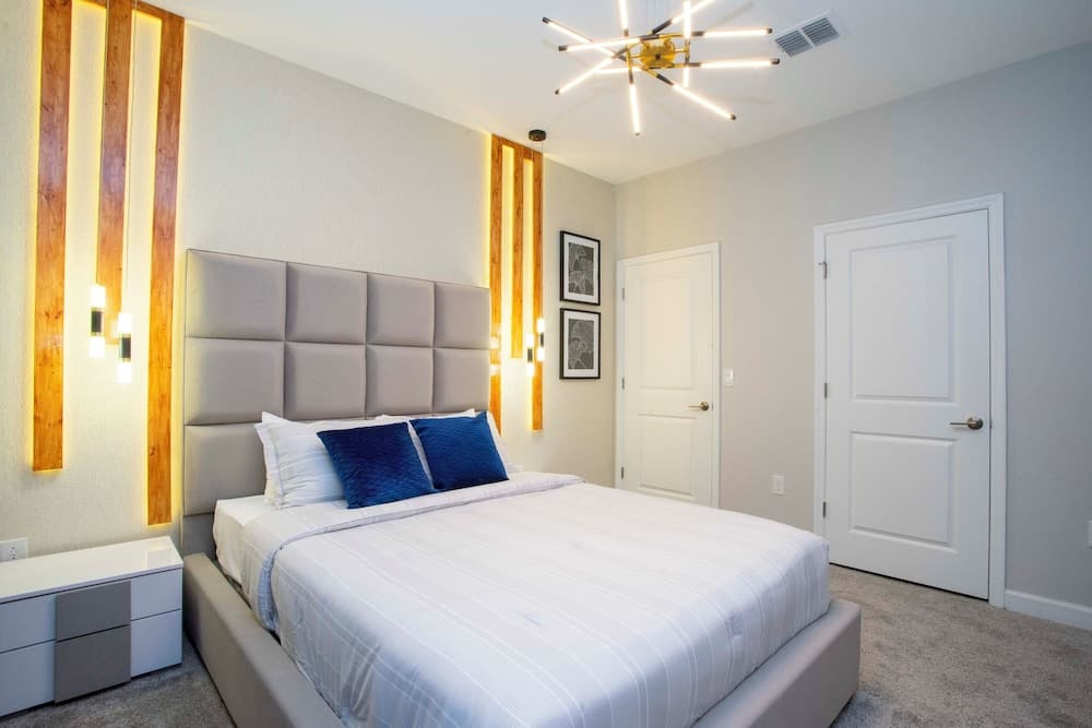 Storey Lake Townhome #4289 - Image 8