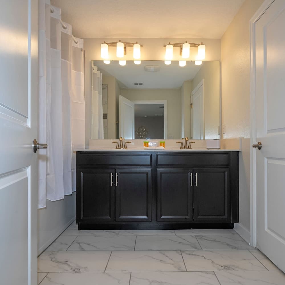 Storey Lake #4836 - Image 33