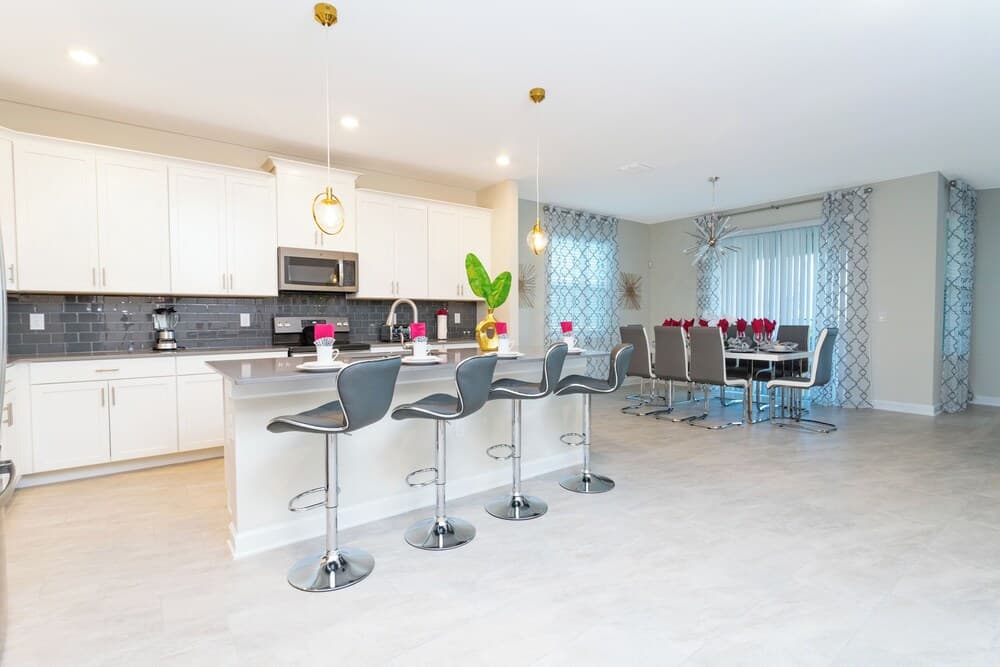 Crystal Waters Manor - Image 5