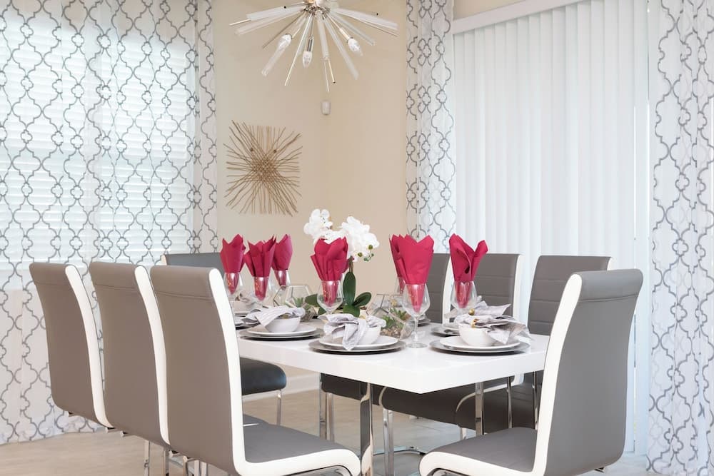 Crystal Waters Manor - Image 6