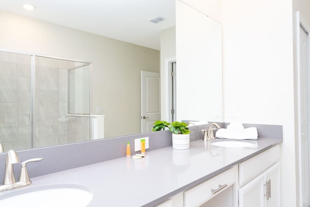 Crystal Waters Manor - Image 30