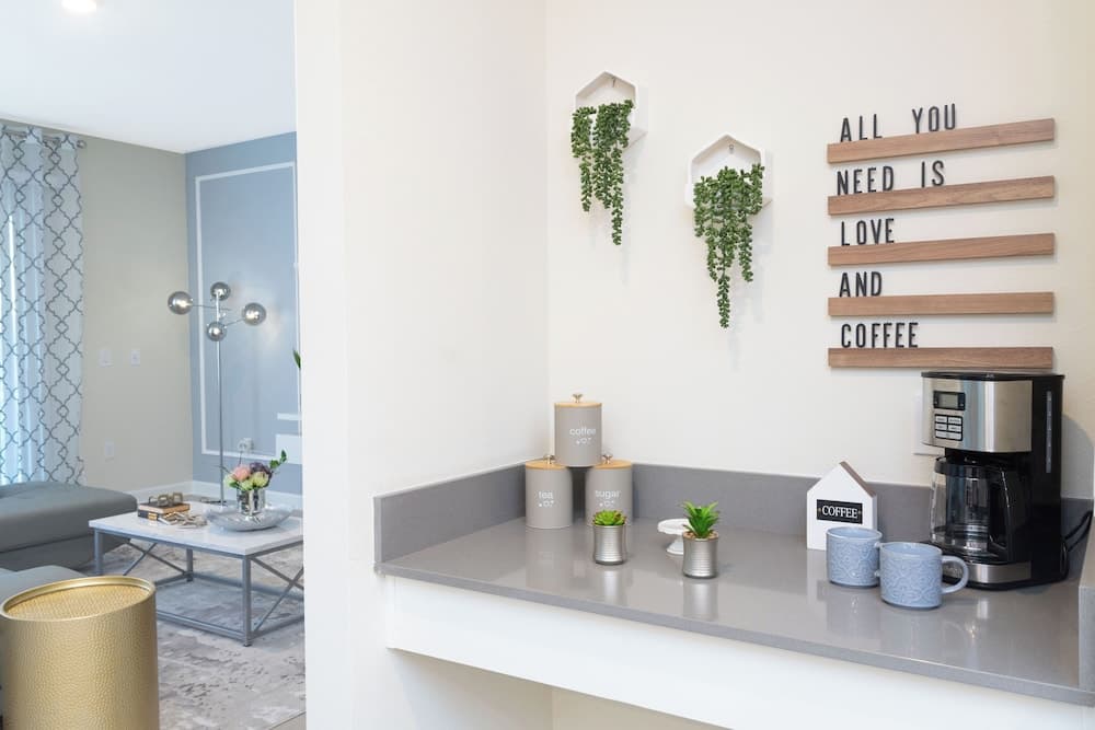 Crystal Waters Manor - Image 13