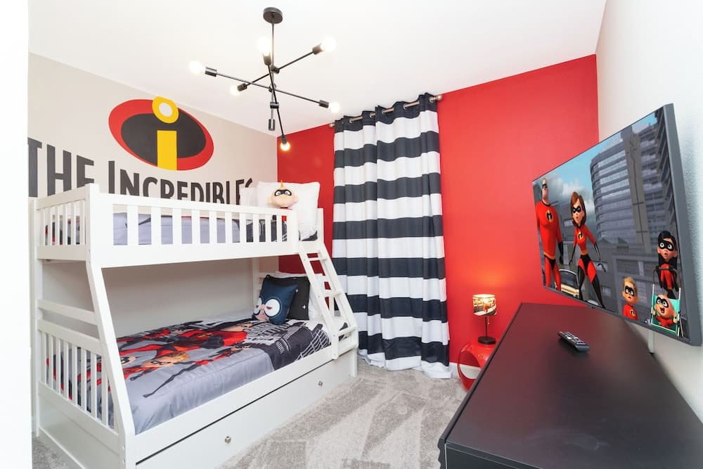 Crystal Waters Manor - Image 35