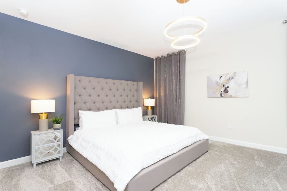 Crystal Waters Manor - Image 49