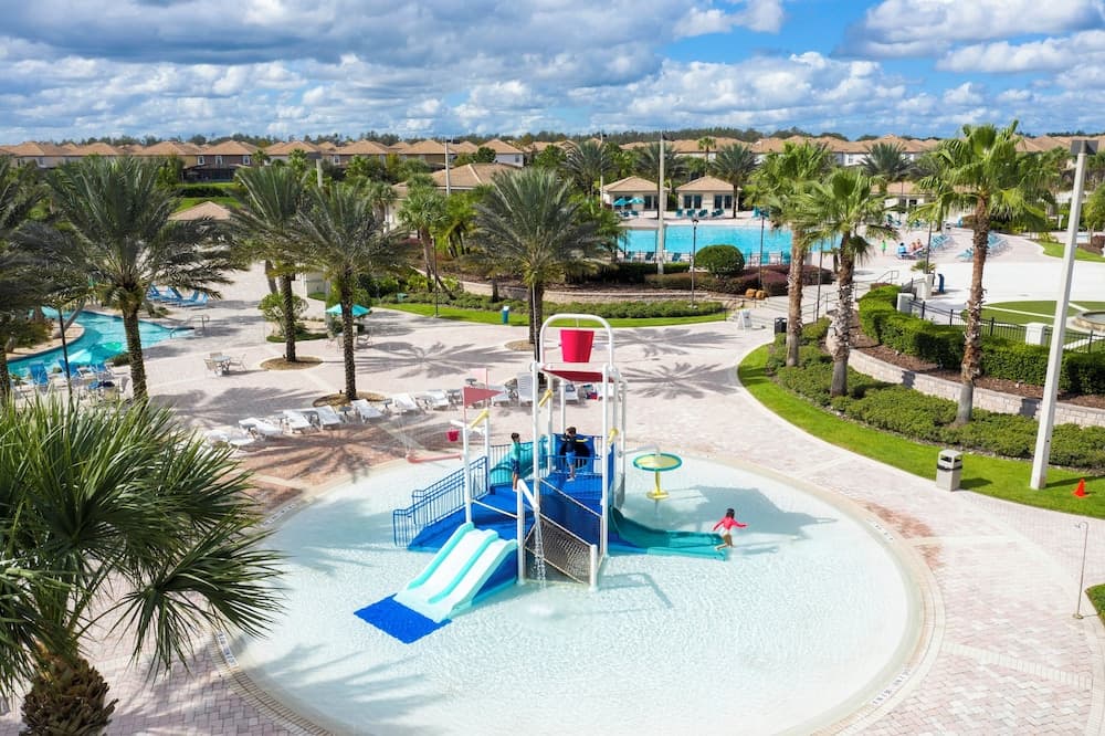 Crystal Waters Manor - Image 88