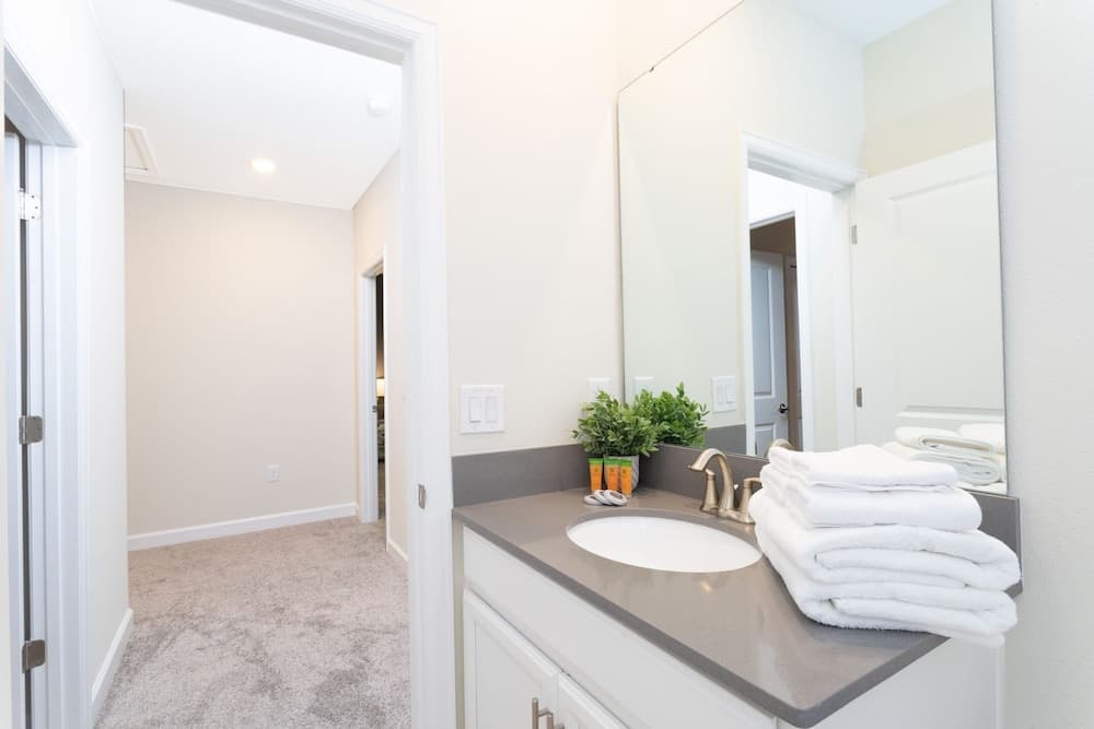 Crystal Waters Manor - Image 20