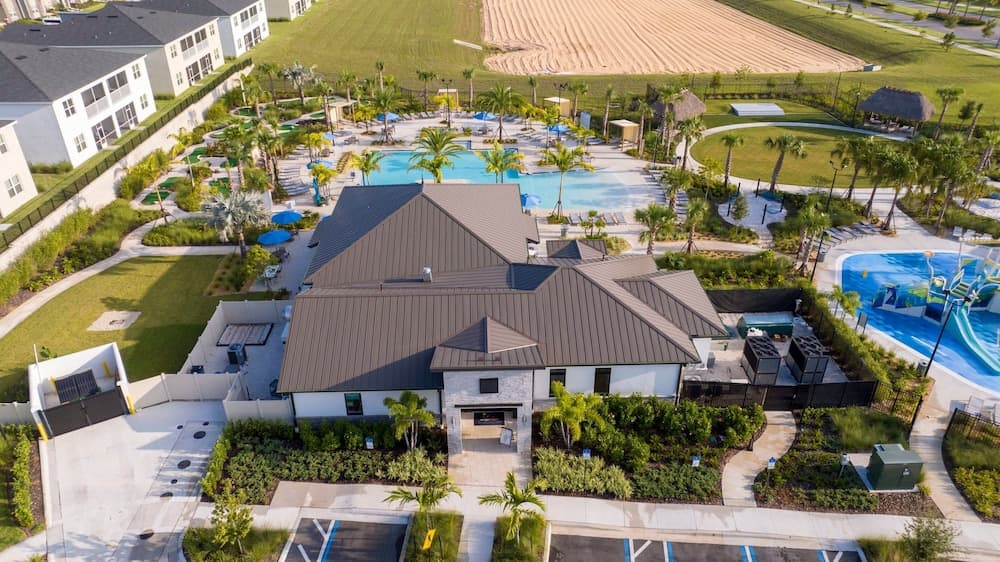 Crystal Waters Manor - Image 99