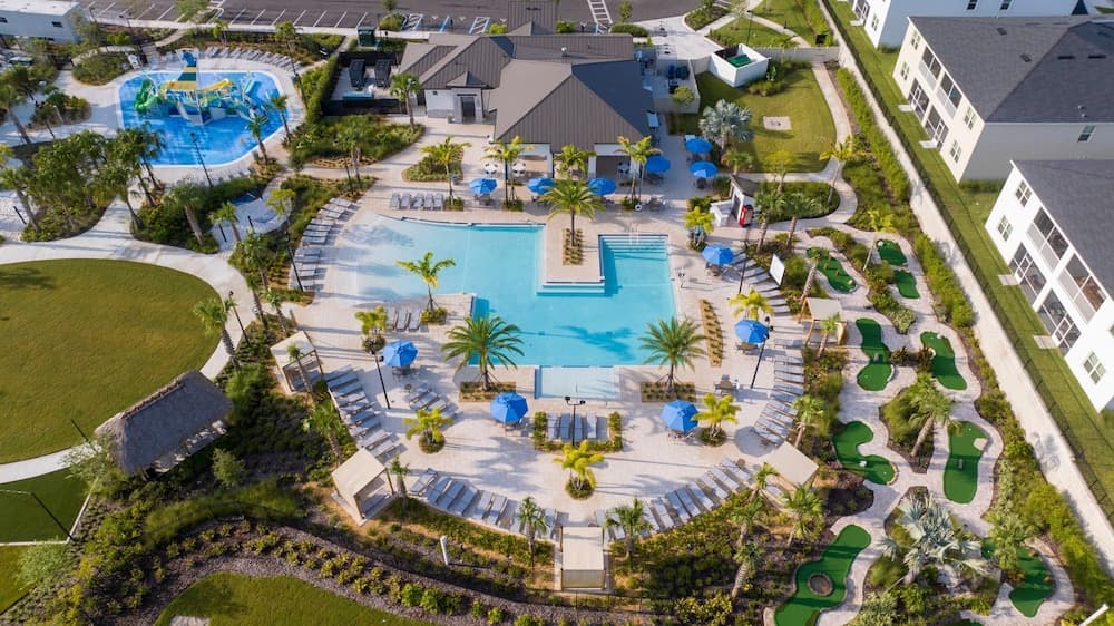 Crystal Waters Manor - Image 100