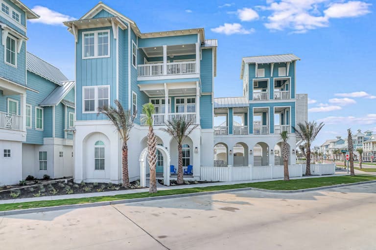 Palmilla Amore - Image 1