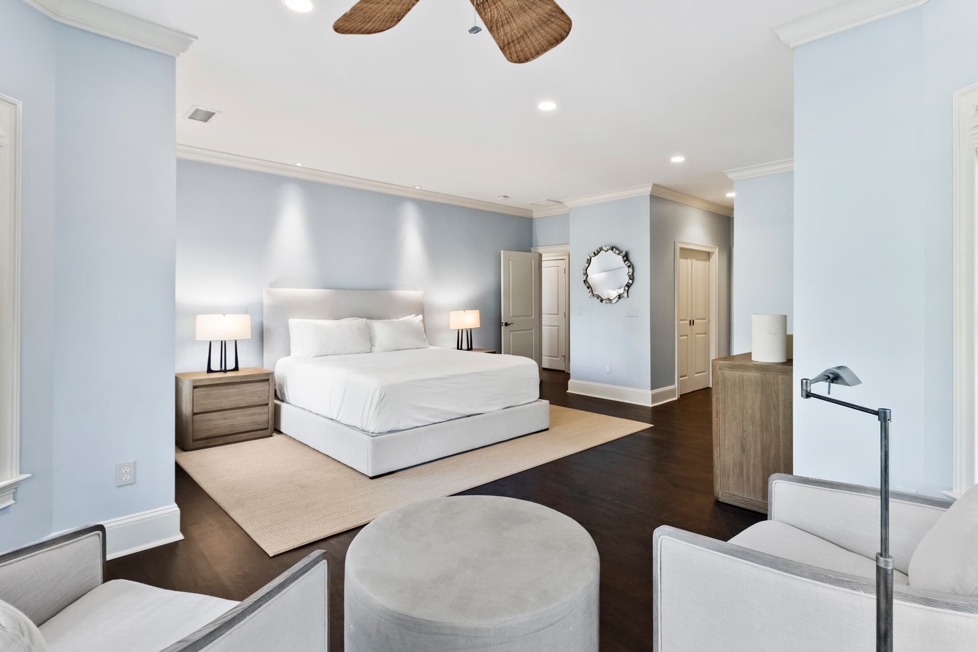 Goldenrod Chateau - Image 18