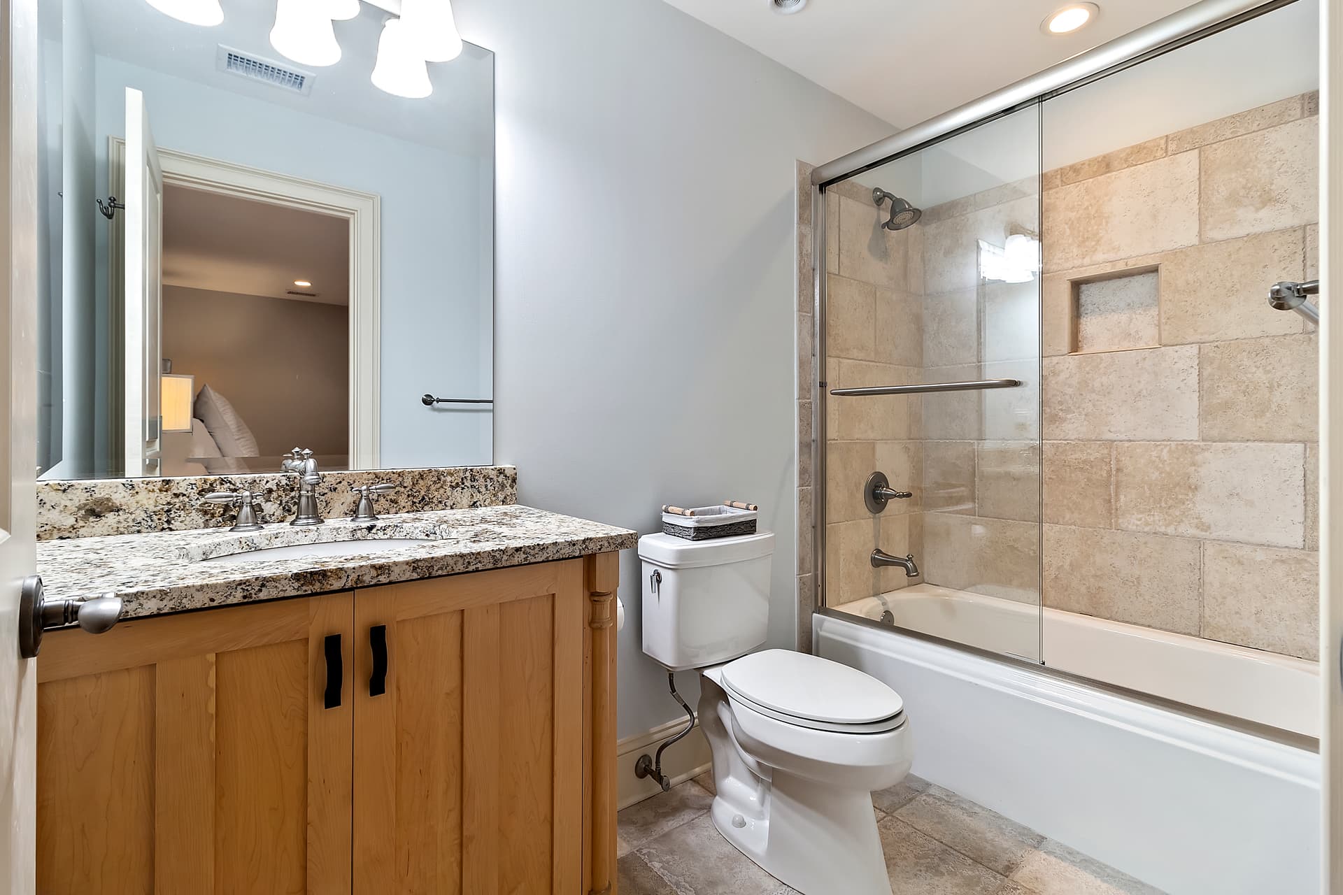 Goldenrod Chateau - Image 33