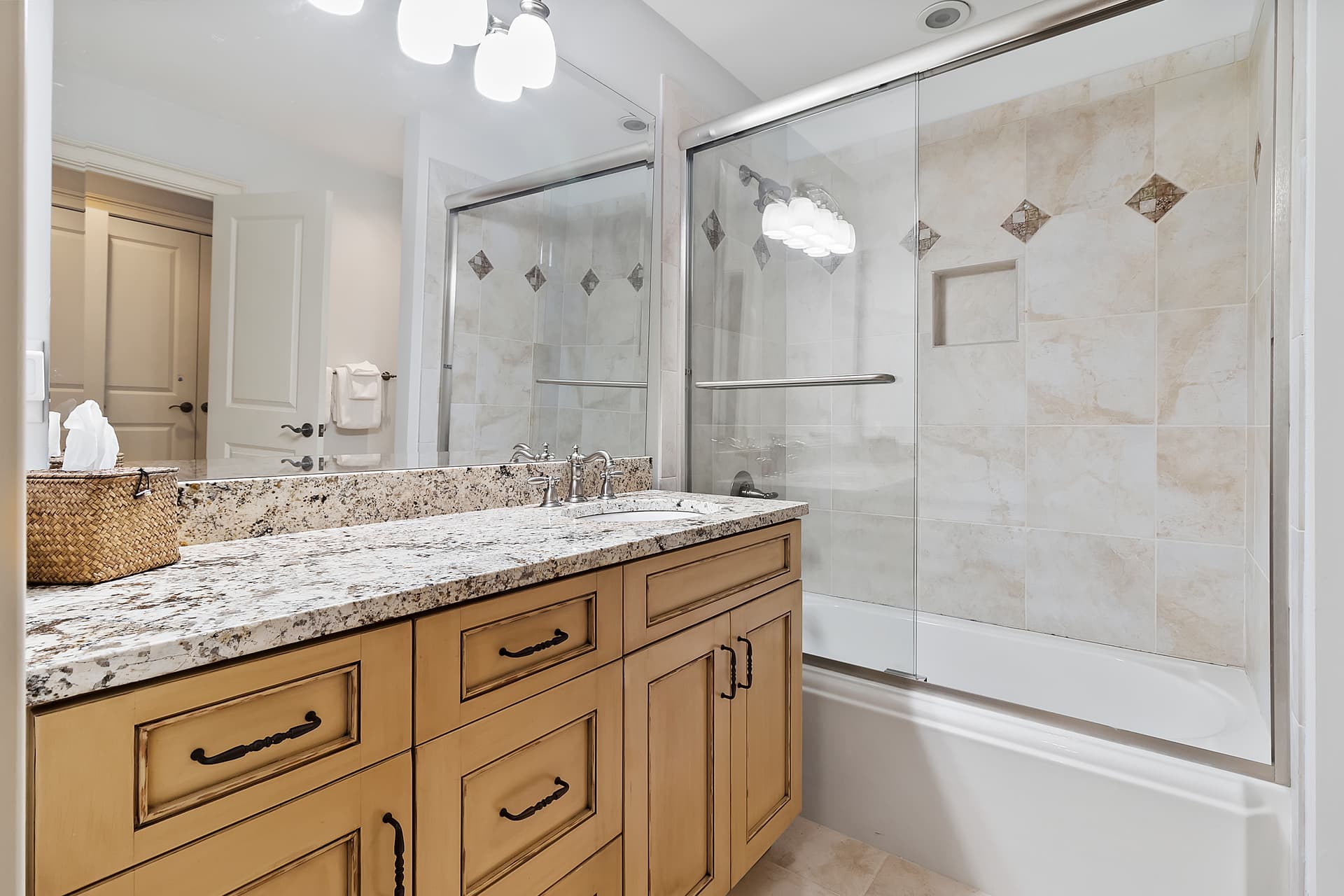 Goldenrod Chateau - Image 34