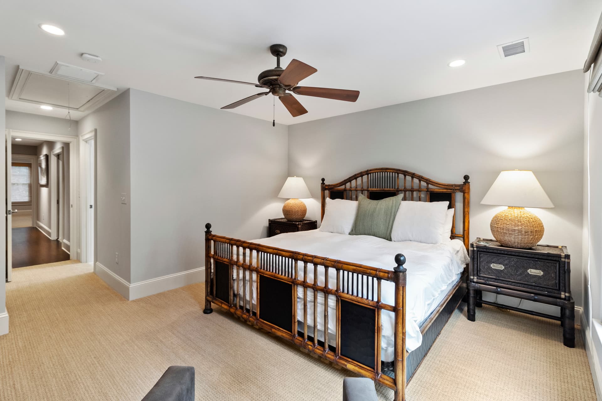 Goldenrod Chateau - Image 26