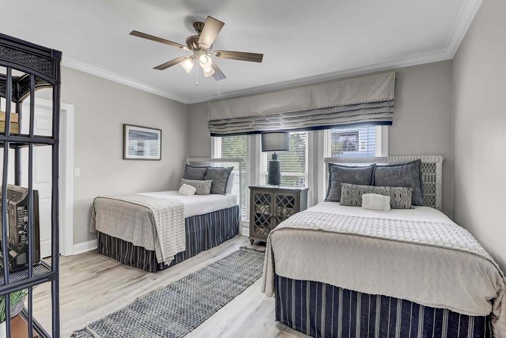 Grand Pavilion #34 - Image 12