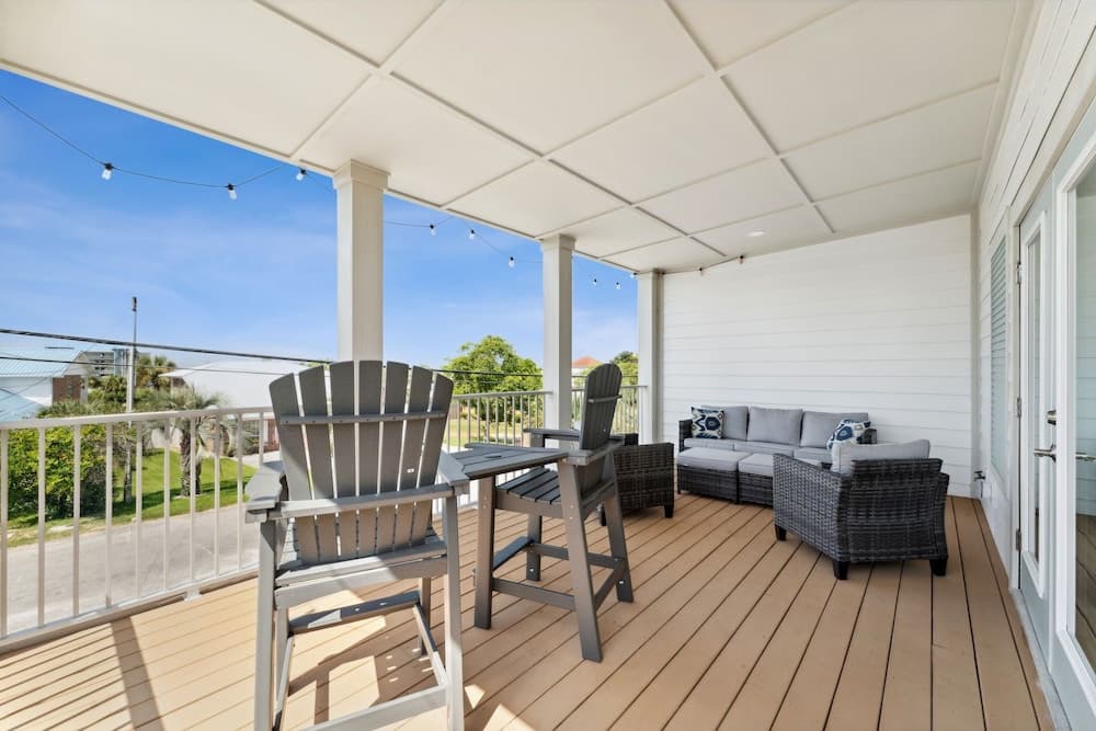 First Ave Grand Retreat I - Image 39