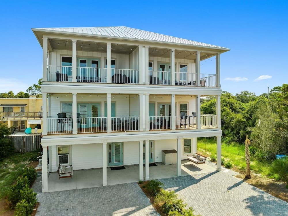 First Ave Grand Retreat I - Image 54