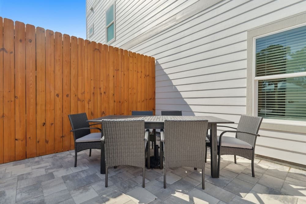 First Ave Grand Retreat II - Image 46