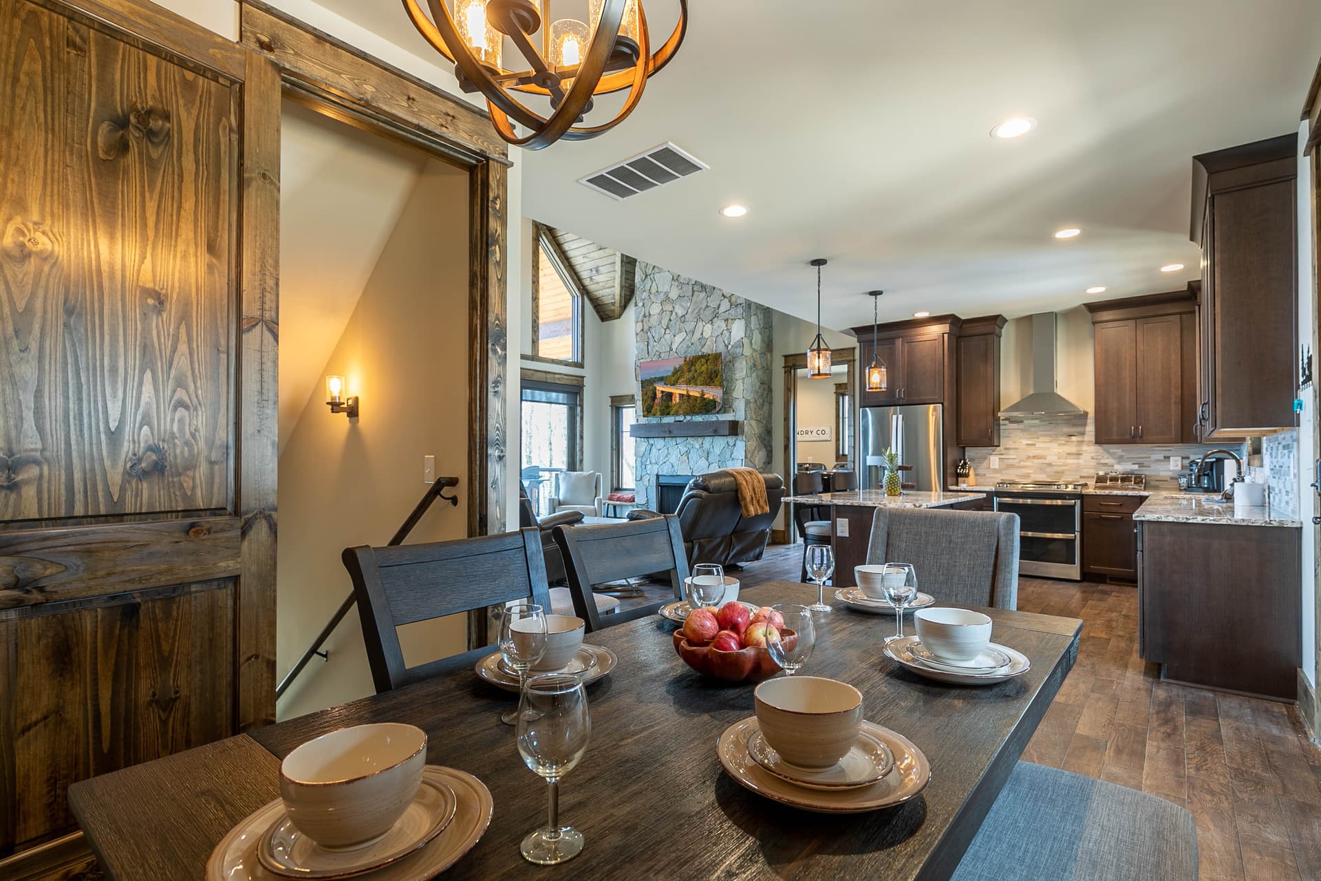 Grayling Lodge House - Image 7