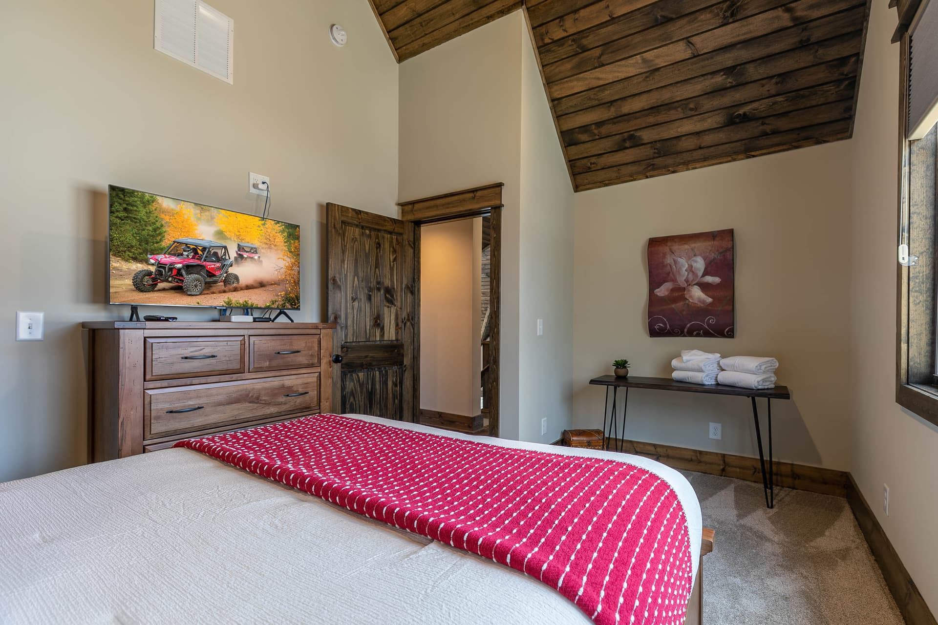 Grayling Lodge House - Image 20