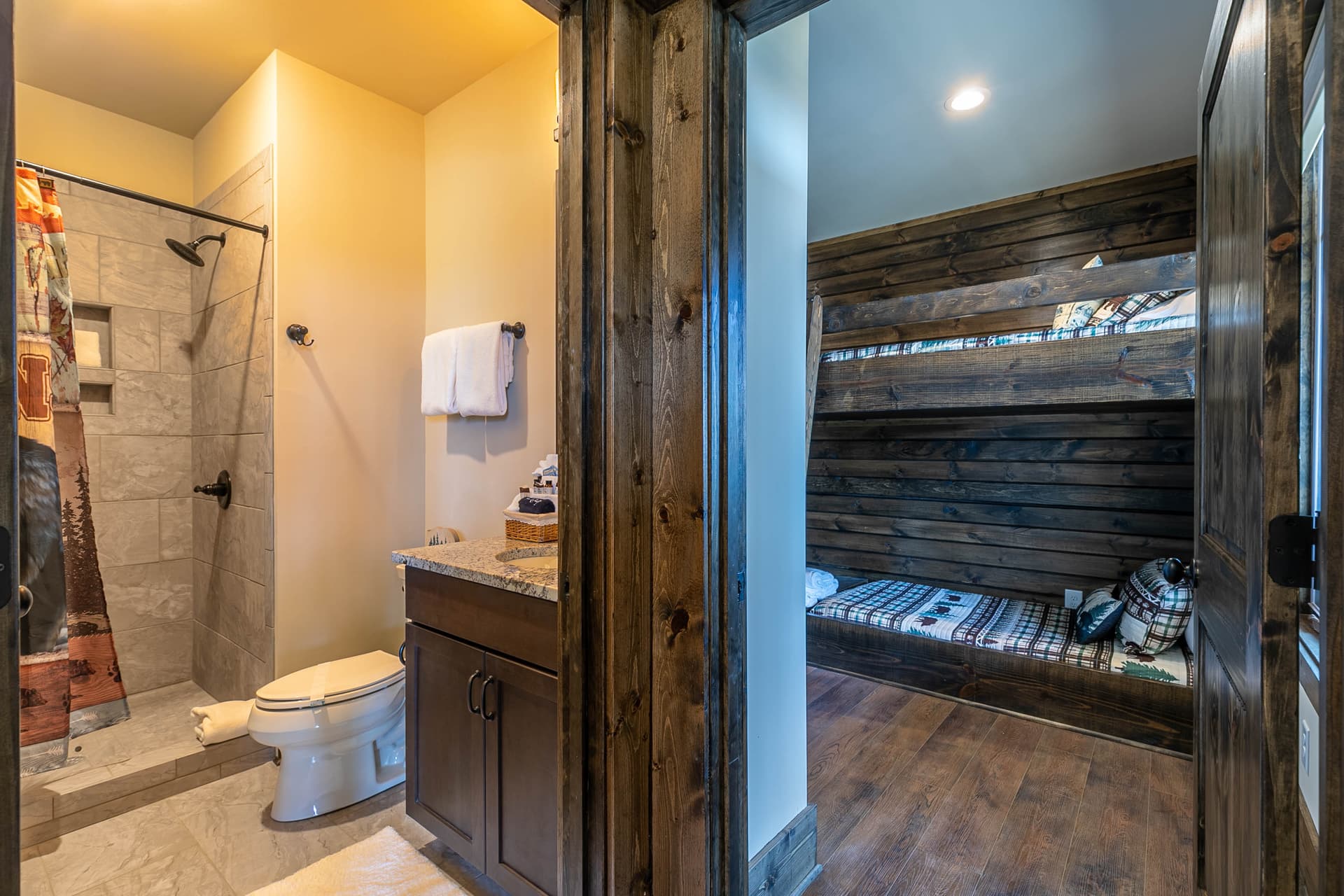 Grayling Lodge House - Image 30