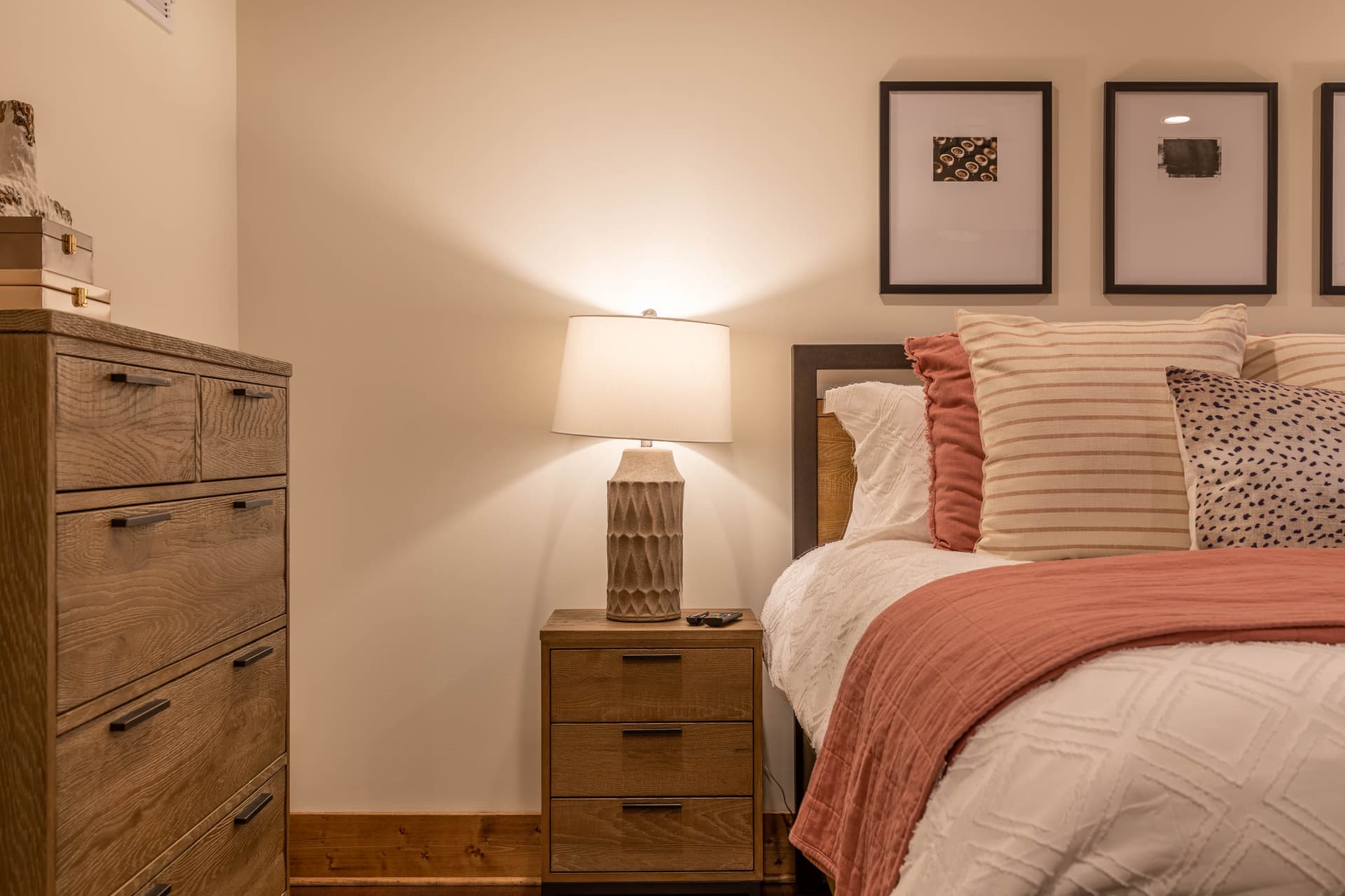 Great Bear Cabin - Image 35