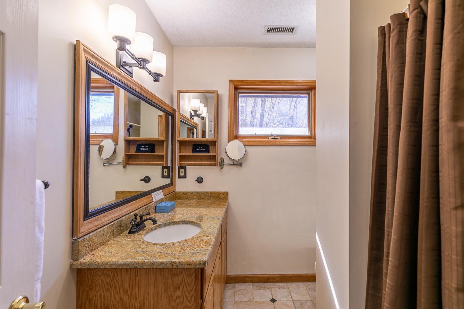 Great Escape at Yonahlossee - Image 26