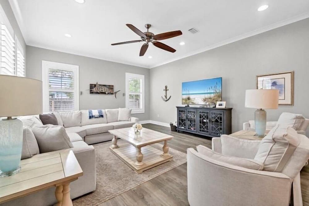 Yolo by the Sea - Image 4