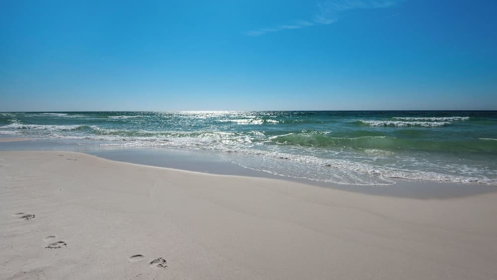 One Seagrove Place #607 - Image 27