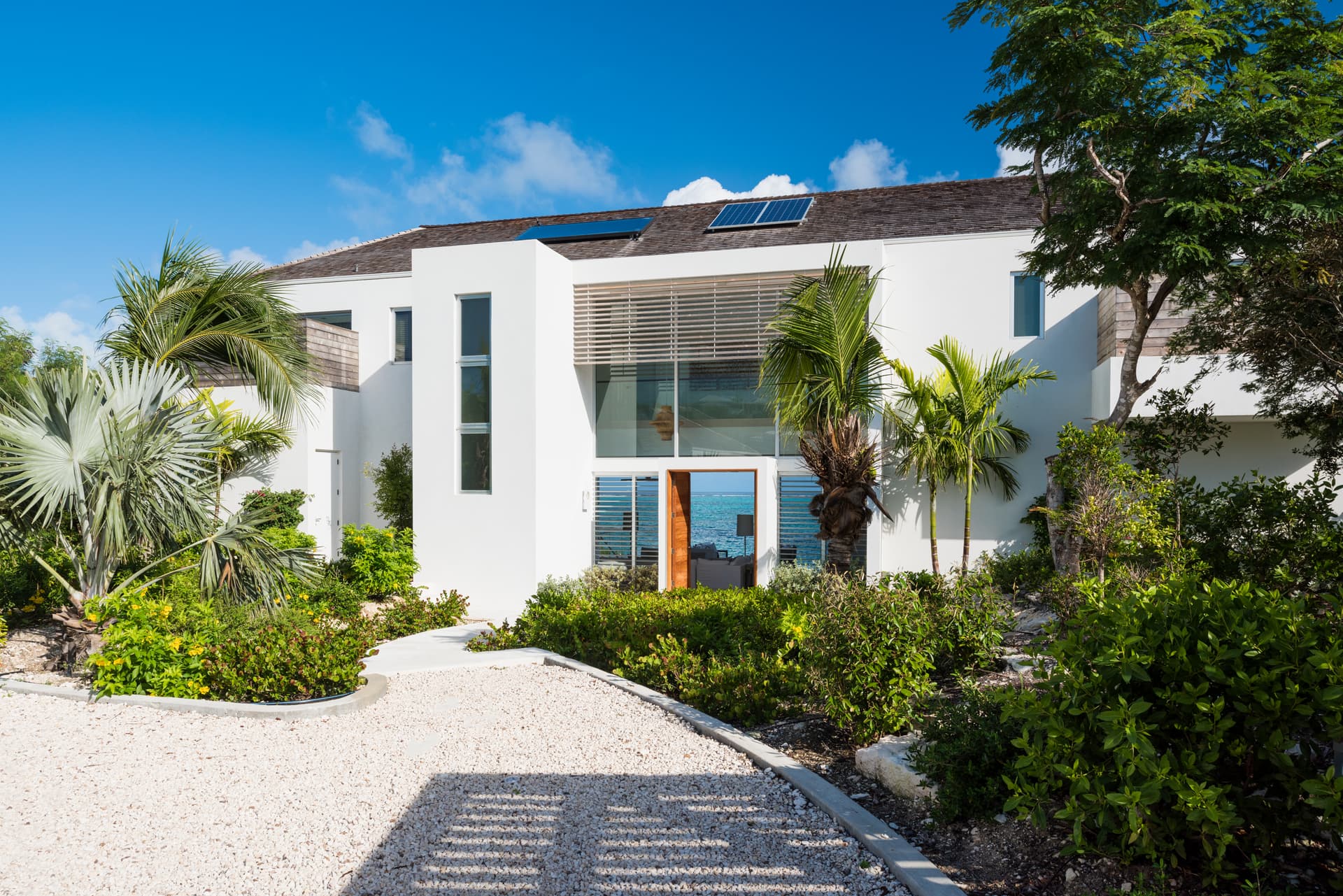 North Shore Five Bedroom Beachfront - Image 2