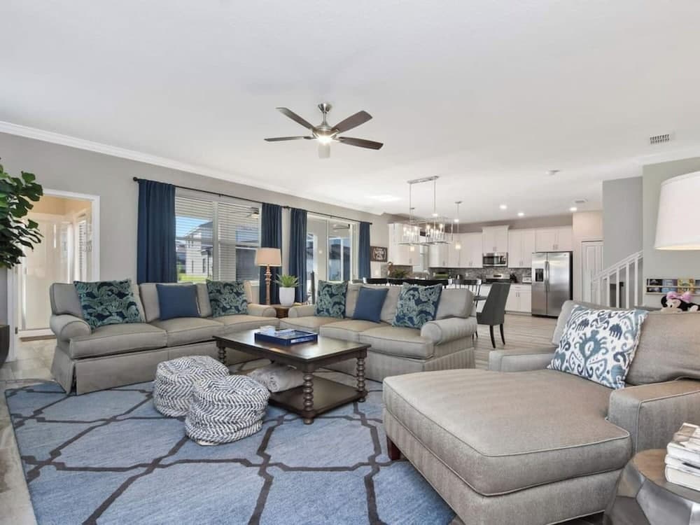 Sun Gathering House - Image 1