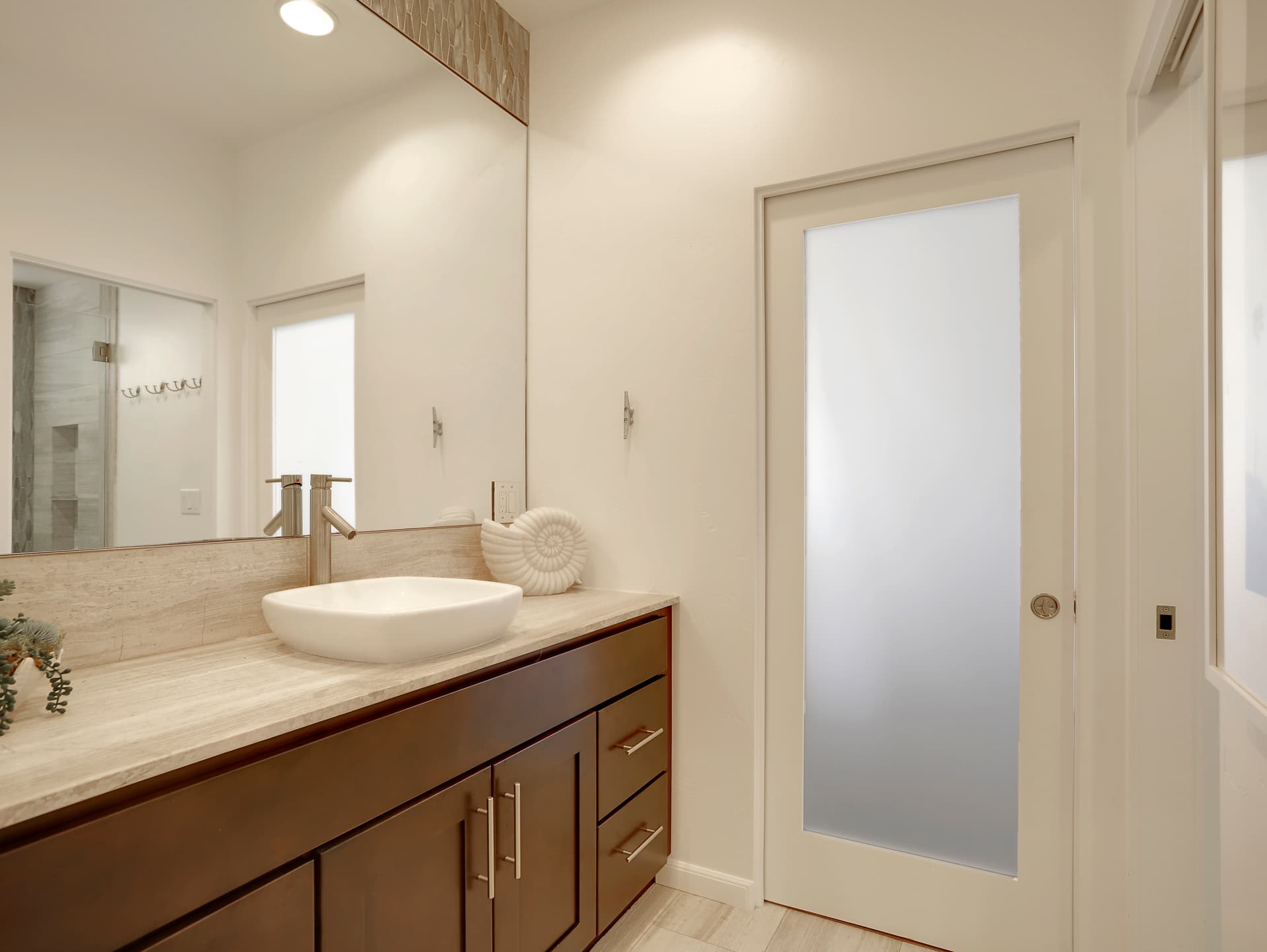 Haines Heaven House - Image 33