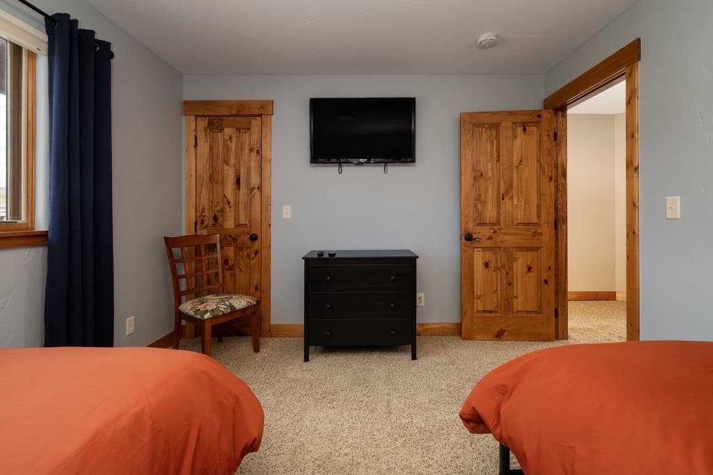 Everview Heights Townhouse - Image 16