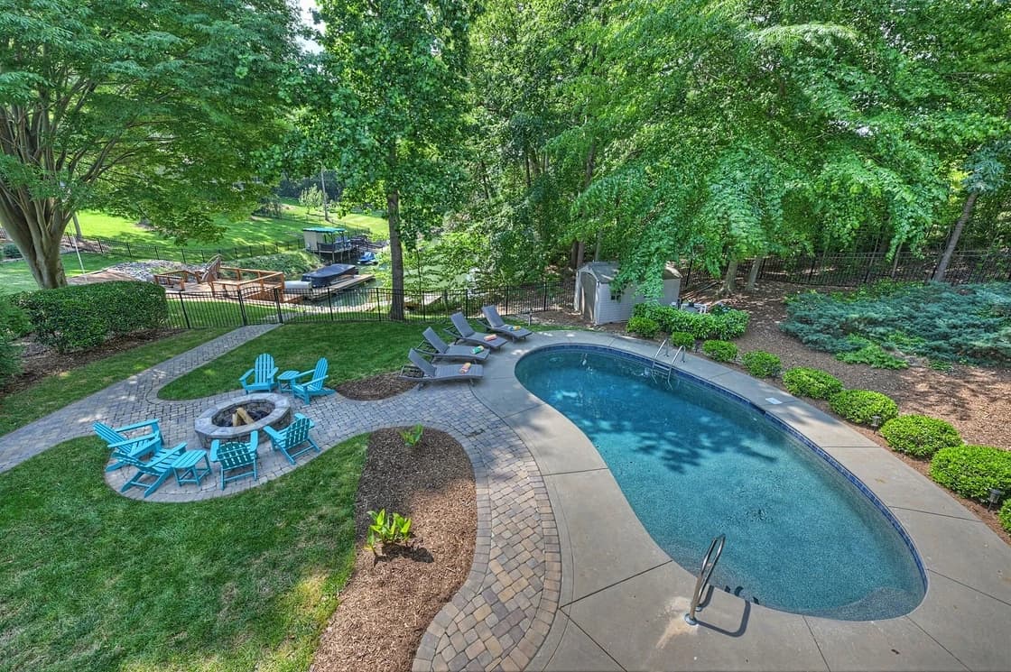 Making Waves - Image 6