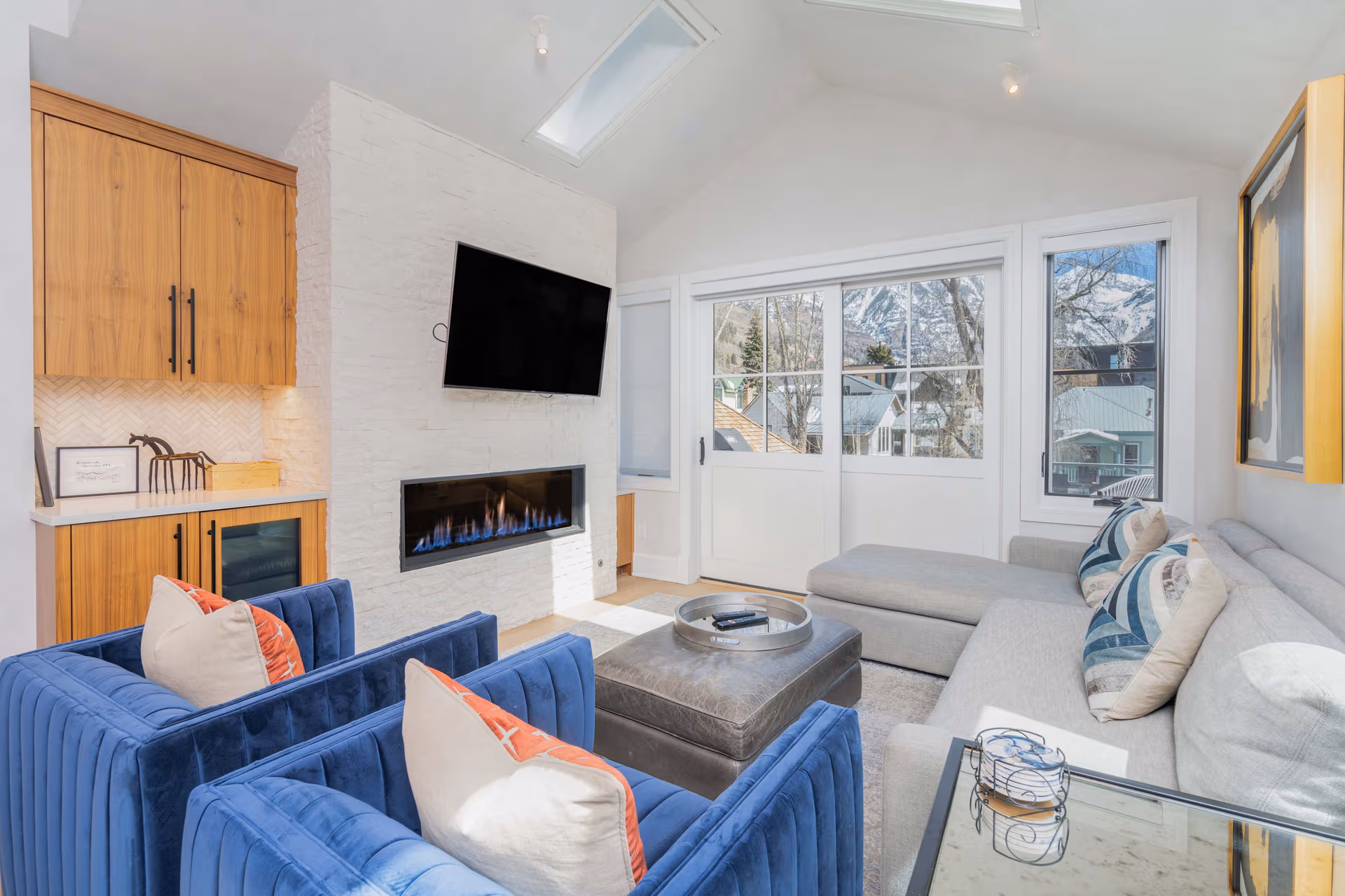 Mountain Air Escape - Image 1