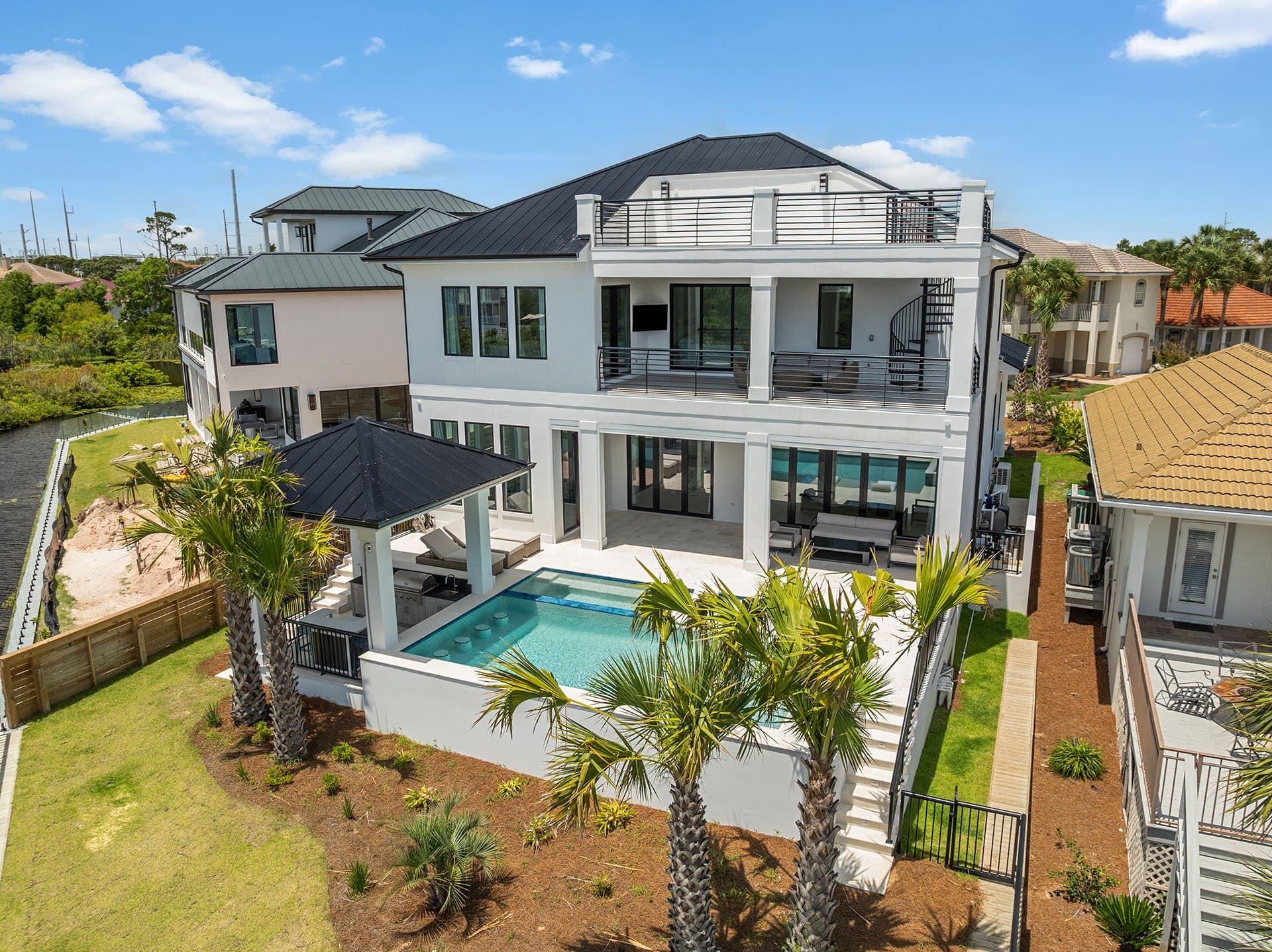 La Villa Nadia - Image 1