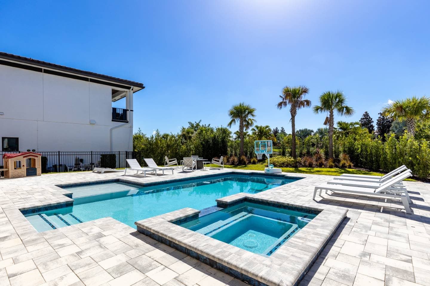 The Bright Bear's Den Oasis - Image 50